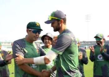 عمر رسیدہ آصف کے ڈیبیو پر شاہین کی چھیڑ چھاڑ