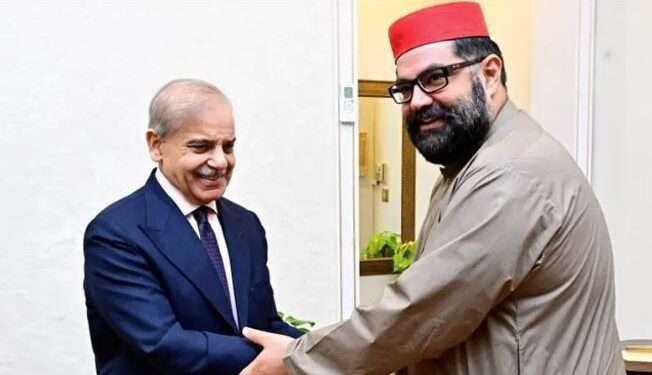 ڈونلڈ ٹرمپ سے متعلق تصویر پر ایمل ولی خان کا بیان واپس