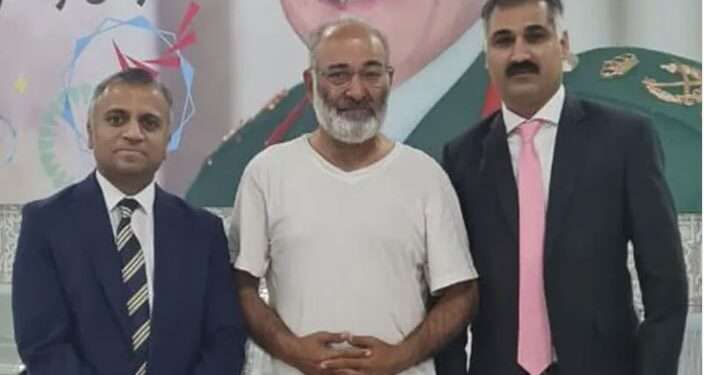 مشتاق احمد کی اسرائیل کی قید سے رہائی