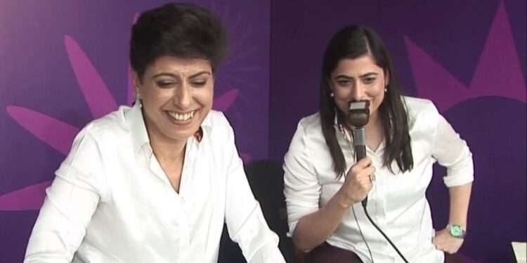 ثنا میر اور بھارتی انجم چوپڑا ایک ساتھ