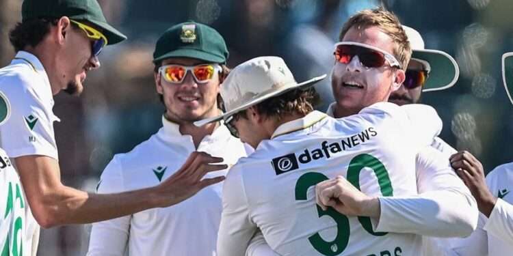 جنوبی افریقہ کی جیت, ٹیسٹ سیریز 1-1 سے برابر