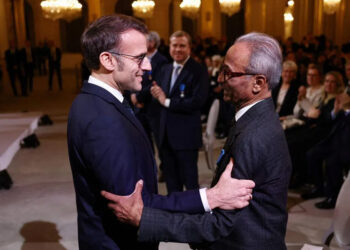 پاکستانی اخبار فروش نے فرانس کا اعلیٰ سول اعزاز حاصل کرلیا