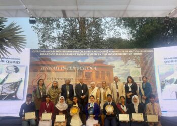 کراچی کے اسکولوں کے درمیان خطابت کے مقابلے کا انعقاد