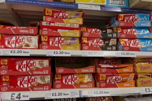 361422 kitkat 541455 crop