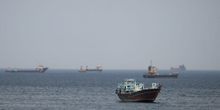 ships and boats in the strait of hormuz